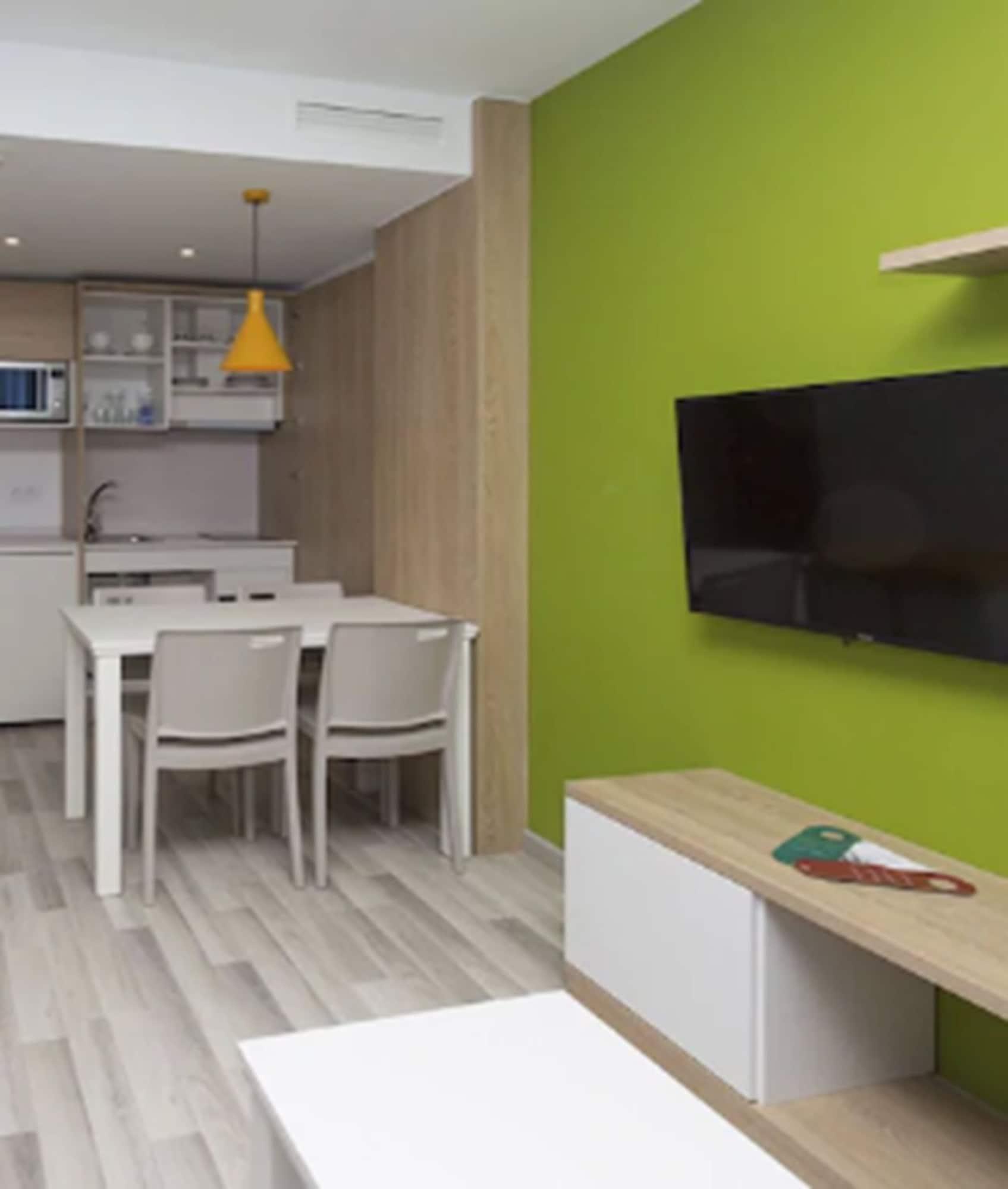 Acuasol Aparthotel 4*
