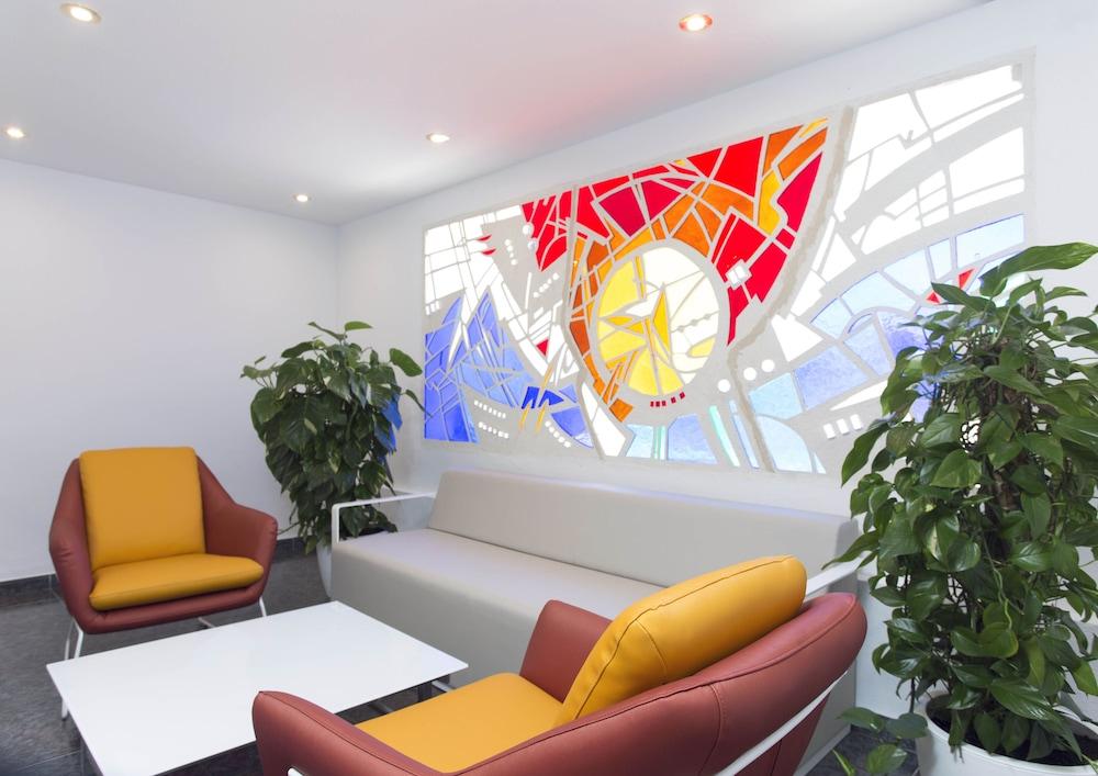 Acuasol Aparthotel