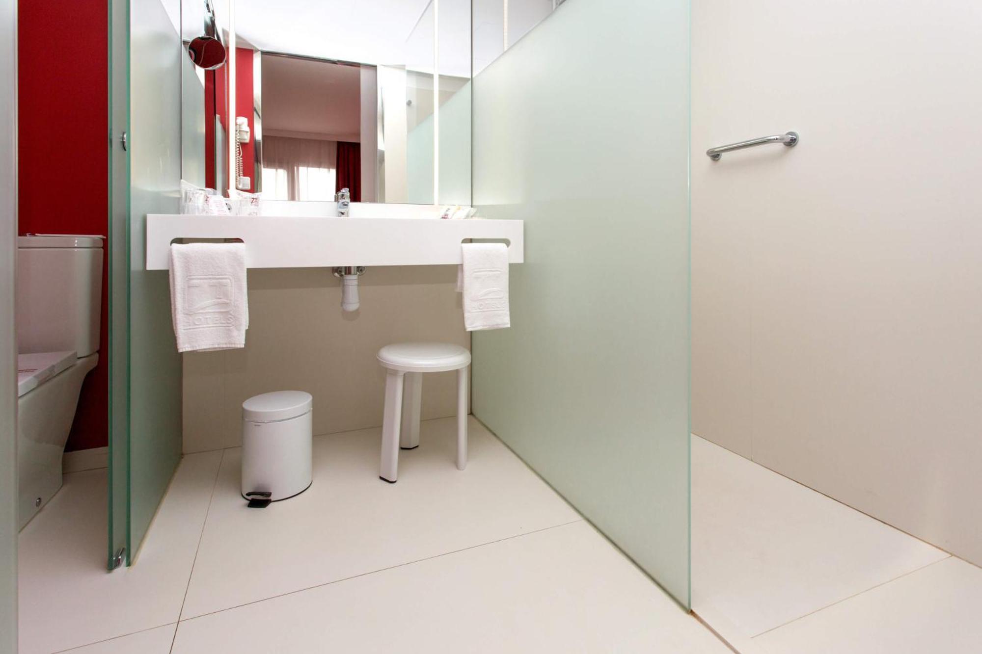 Acuasol Aparthotel 4*