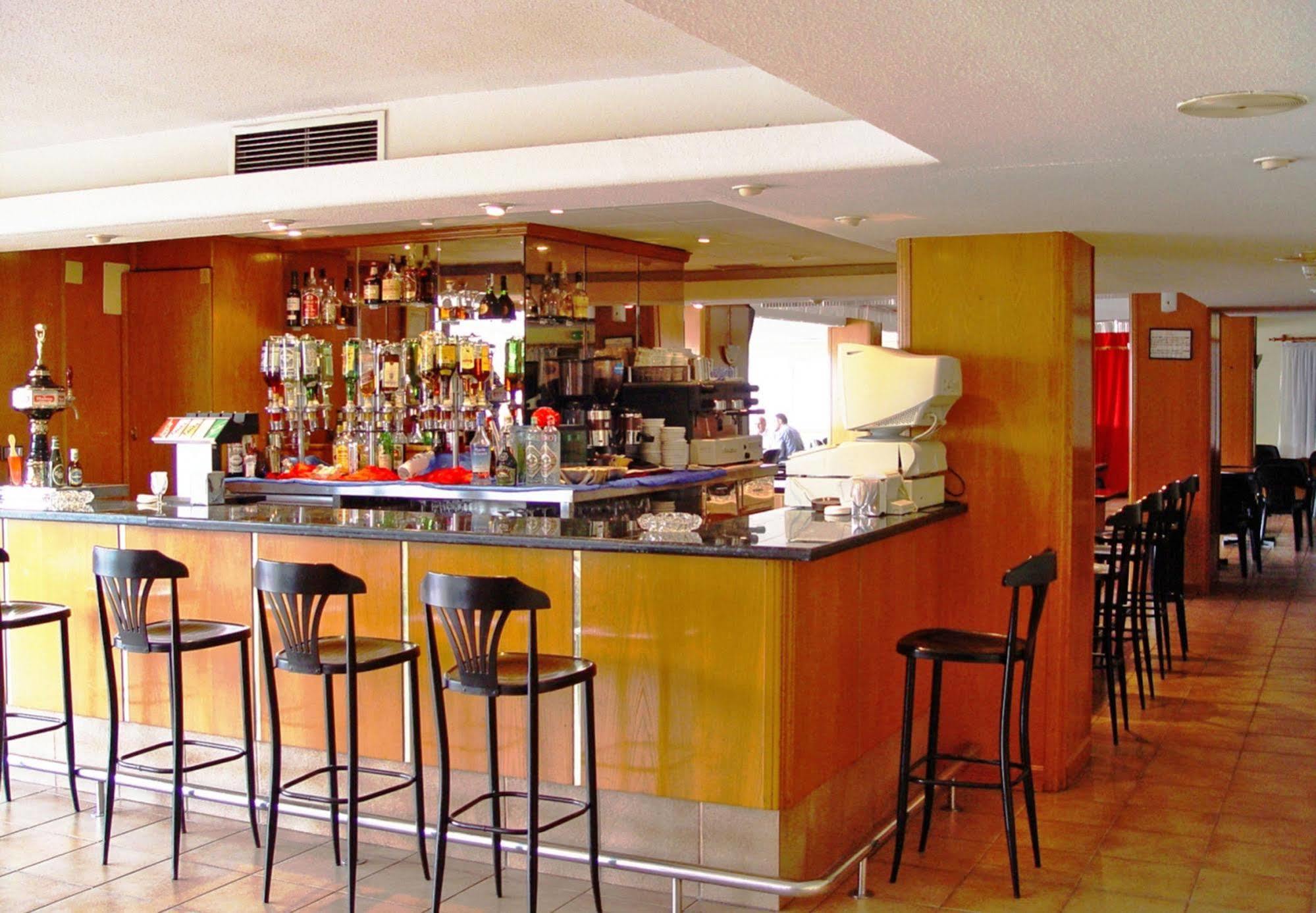Aparthotel Acuasol 4*